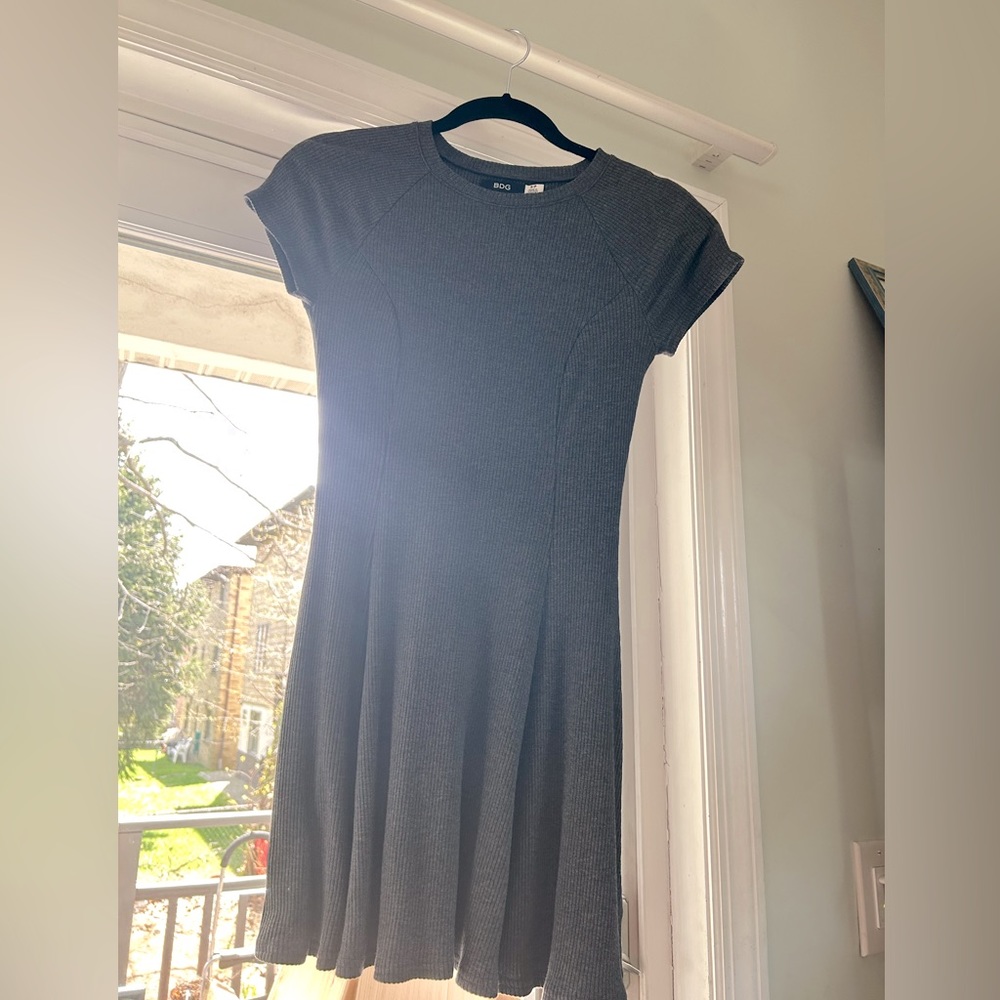 Ribbed grey BDG short sleeved dress